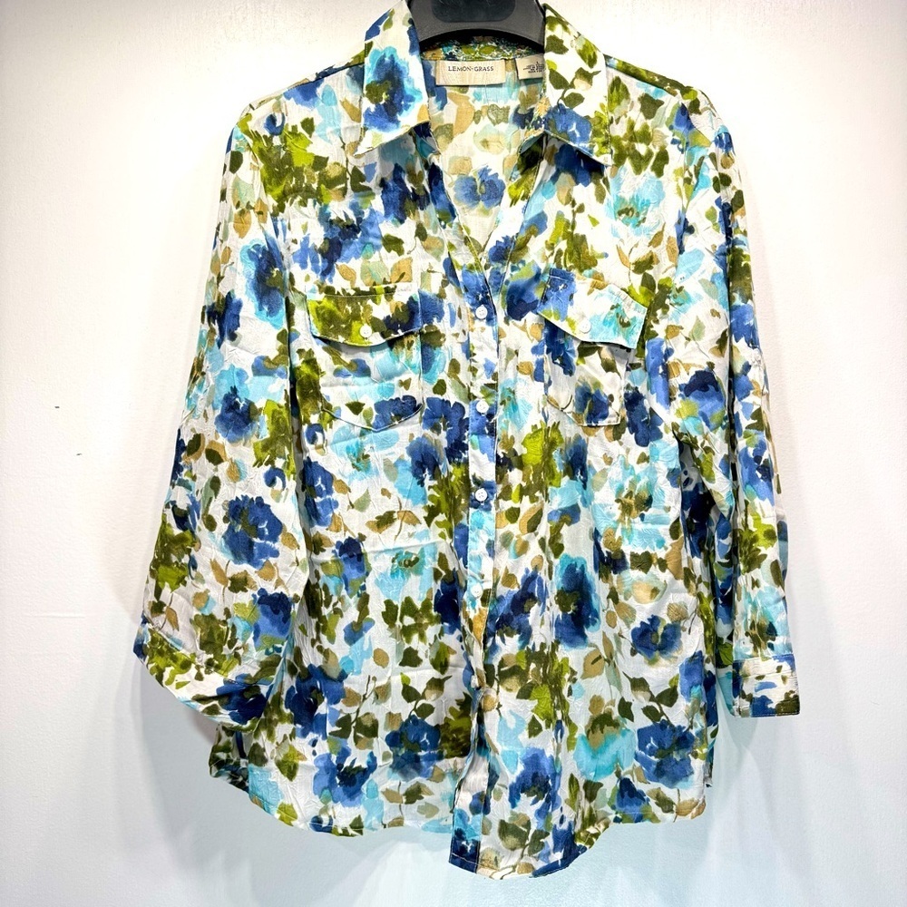 Lemon Grass Floral Button Front Blouse 3/4 Sleeve Semi Sheer Crinkle Fabric